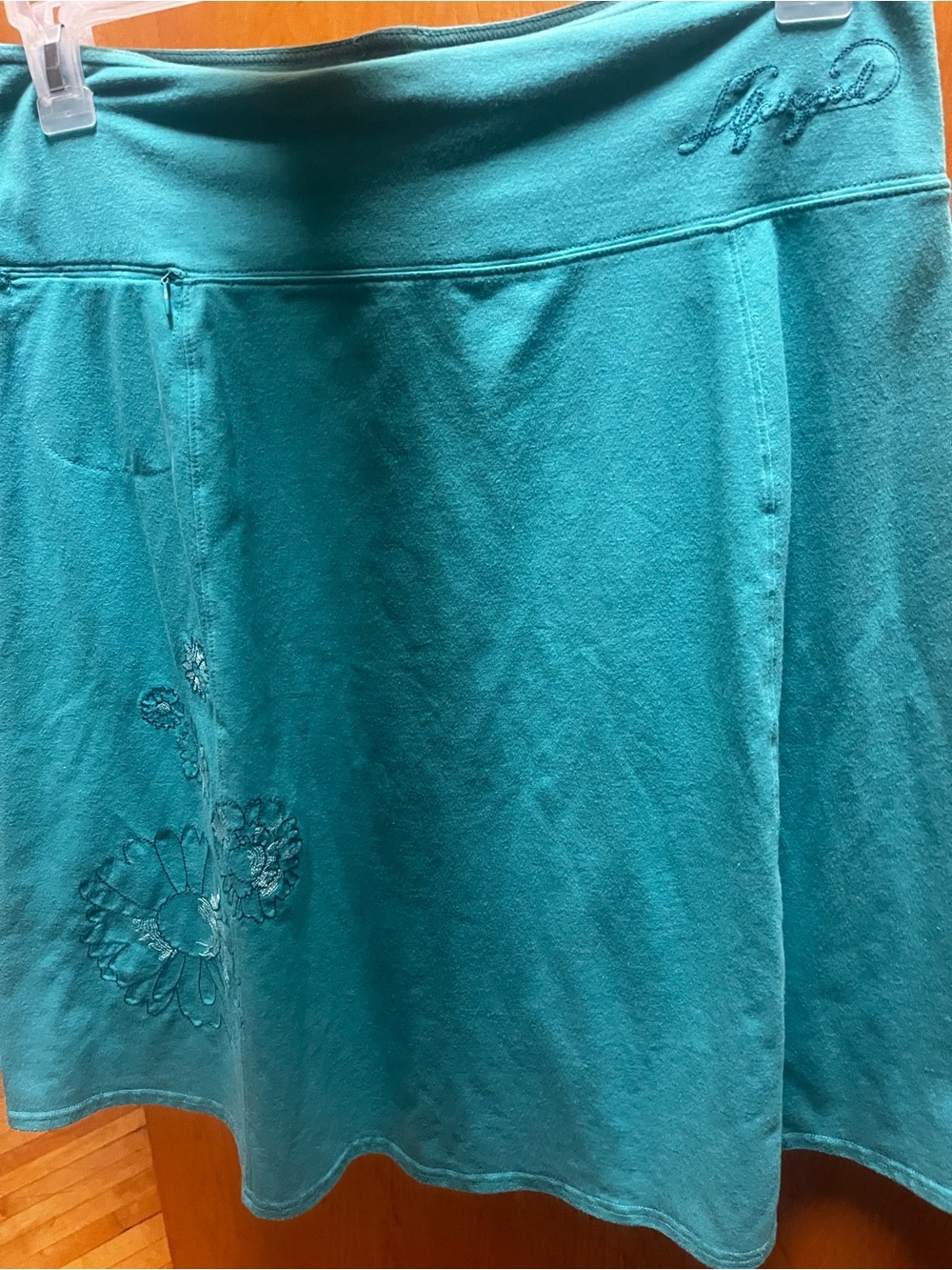 Life is Good Women’s Medium Teal Floral Embroidered A-Line Skirt